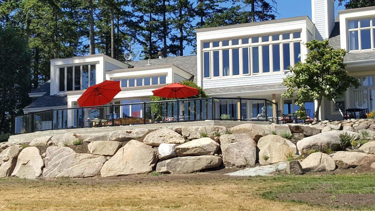Woodstone Manor Inc. Hotell Sturdies Bay Exteriör bild