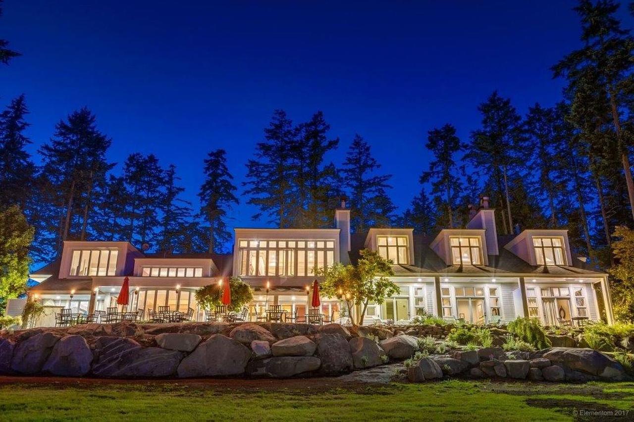 Woodstone Manor Inc. Hotell Sturdies Bay Exteriör bild