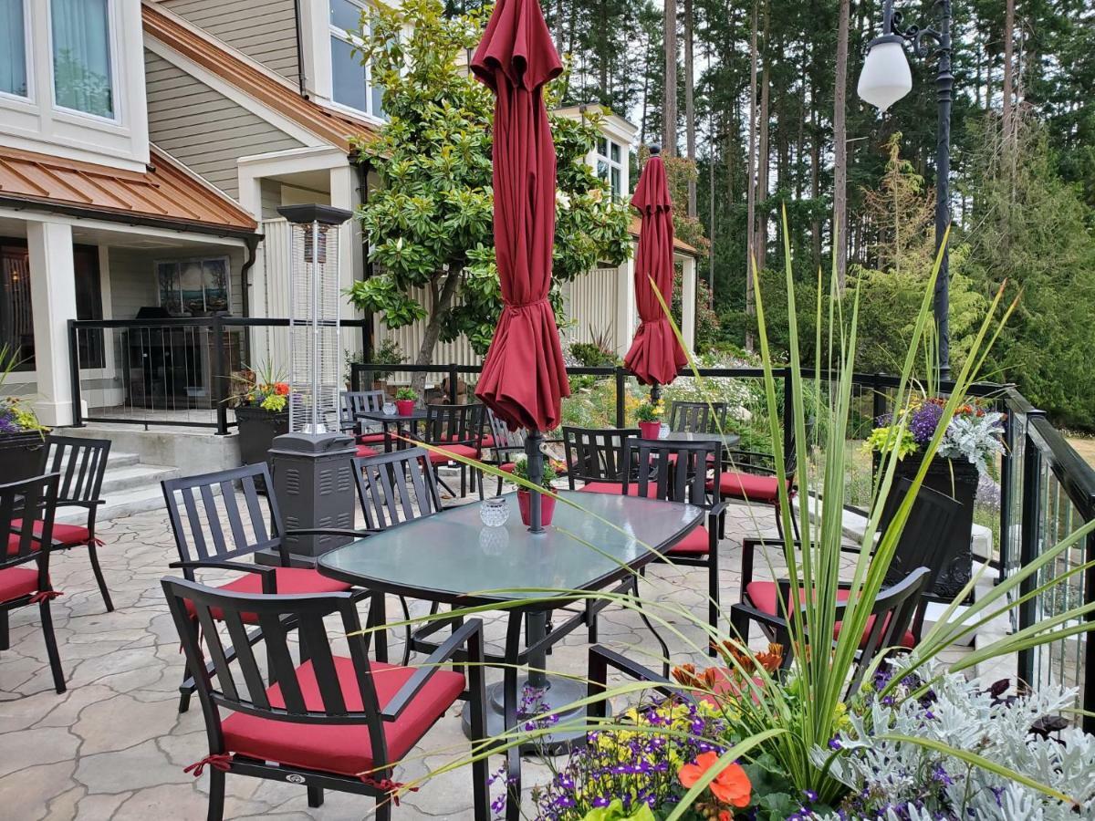 Woodstone Manor Inc. Hotell Sturdies Bay Exteriör bild